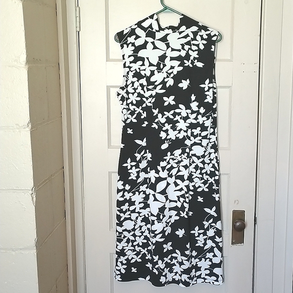 GUC New York & Company Size L Black & White Floral Cowl Neck Sleeveless … - Picture 6 of 10